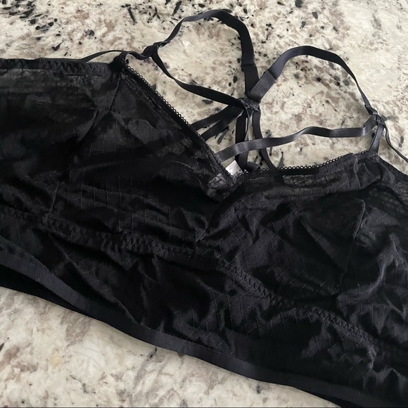 ❌SOLD Torrid Black Diamond Mesh Strappy Bralette 4X NWT 10463423 - Picture 4 of 13